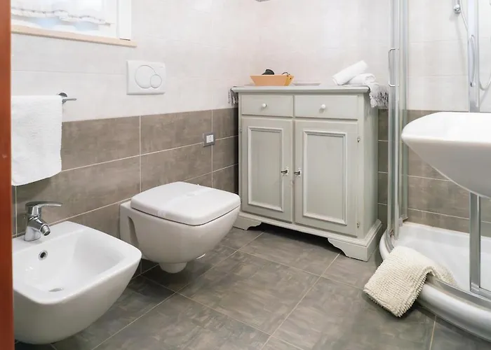 Blue House - Mima Management *