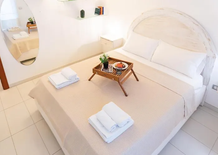 Blue House - Mima Management *